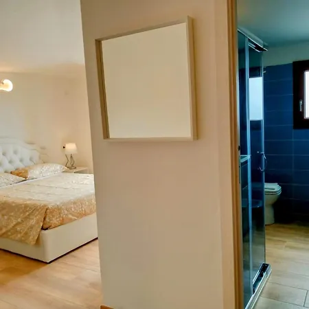 La Grotta 2 Bedrooms 2 Private Bathrooms * Urzulei
