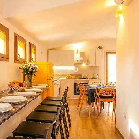 La Grotta Sardegna 2 Bedrooms 2 Private Bathrooms